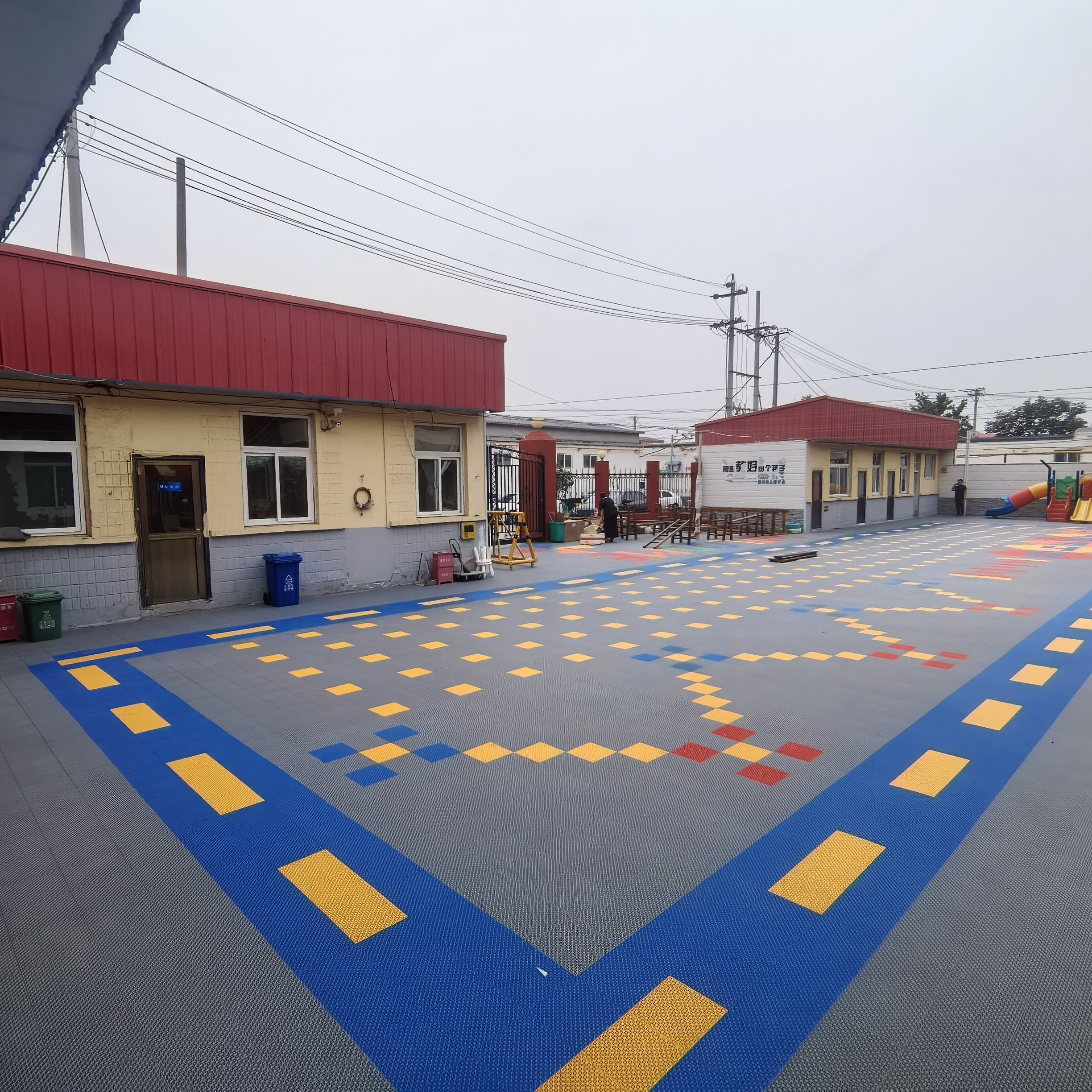 OEM Customized Indoor/Outdoor  – Outdoor Sport Court Flooring recenzja i cena