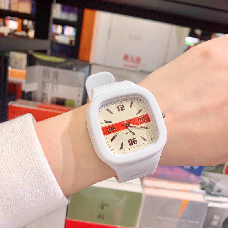 Square Silicone Electronic Wat – Outdoor Sport Watch recenzja i cena
